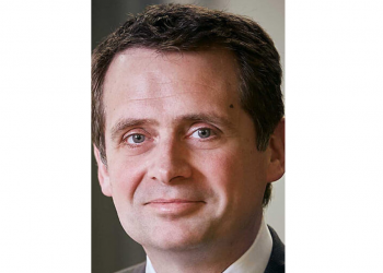 Squabble intensifies as Royal London claims LV= can retain mutual status