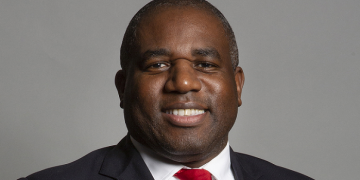 Lammy blames Johnson for ethnic pay gap block but says Sunak would act