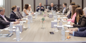 Middle East IPMI Roundtable: Advisers must play active role as medical inflation is a bubble ready to burst