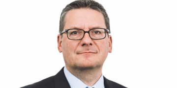 Axa UK chairman heads to Scottish Widows