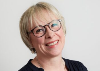 AIG Life’s Helmont retires