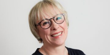 AIG Life’s Helmont retires