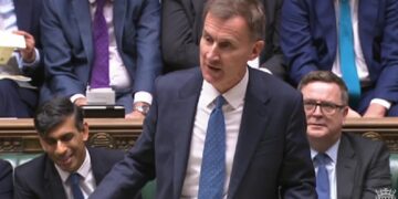 Autumn Statement: Universal Credit, state pension and housing allowance rise