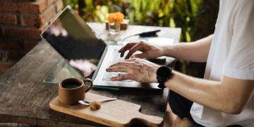 Rise of digital nomads and decline of expats is creating challenges for IPMI – analysis 