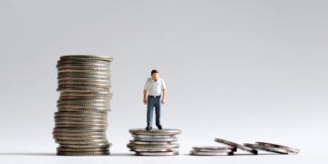 Majority of UK workers struggle to meet basic living costs – WTW