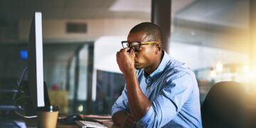 Eight in 10 expats have mental health issues due to work environment – Axa Global