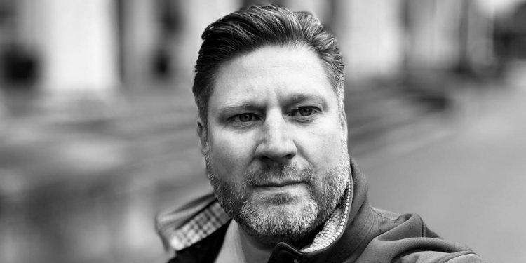Healix hires Harding as commercial director from Axa Global