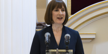 Reeves sets out replacing FCA Certification Regime and FOS modernisation