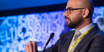 SurgeOn app for doctors launches in UK with eyes on NHS