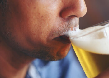 Obesity and poor mental health on the rise as binge drinking declines – Vitality