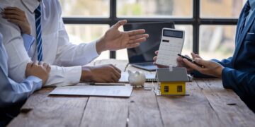 Are mortgage advisers failing to protect house buyers? – analysis