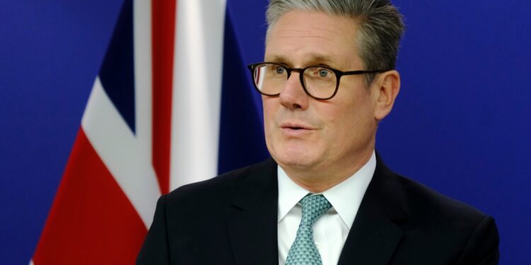 Starmer plan to cut NHS waiting lists includes opening up to independent providers