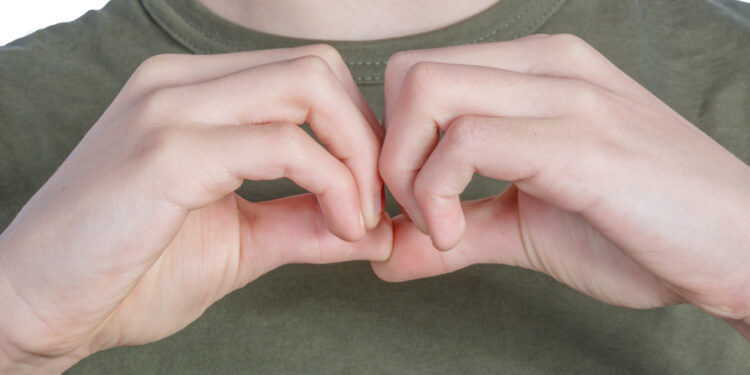 SM Advice launches BSL translated social media service for deaf community