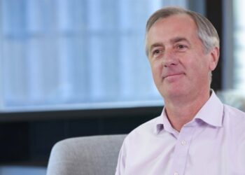 Dr Wright waves goodbye to Aviva after 27 years in UK health insurance