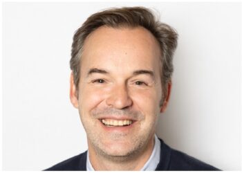 Maxis GBN promotes regional director for EMEA global business development