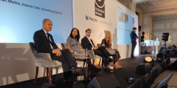 Protection sector faces ‘hybrid’ future where advice is delivered by humans and AI