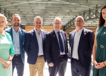 Pictured at the announcement of Spectrum.Life's entry into Australia: Lydia Rogers (director, Enterprise Ireland Australia/New Zealand ), Michael Marthick (Valion Health), Stuart McGoldrick (founder and executive chairman, Spectrum.Life), James Lawless T.D., Minister for Further and Higher Education, Research, Innovation and Science, Scott Carlon-Tozer (MindFit at Work) and Judith Harrington (senior market adviser, Enterprise Ireland Australia/New Zealand)